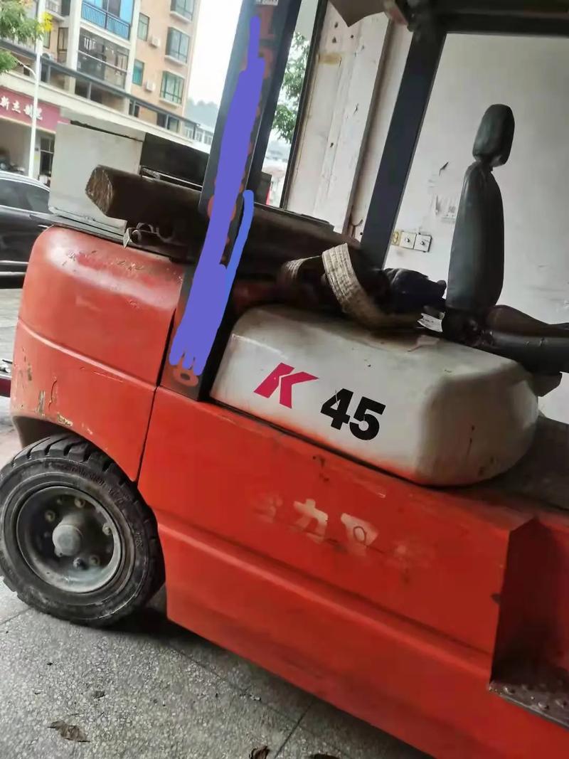 苍南合力叉车:新车,二手叉车出售出租,叉车修理及配件有兴趣